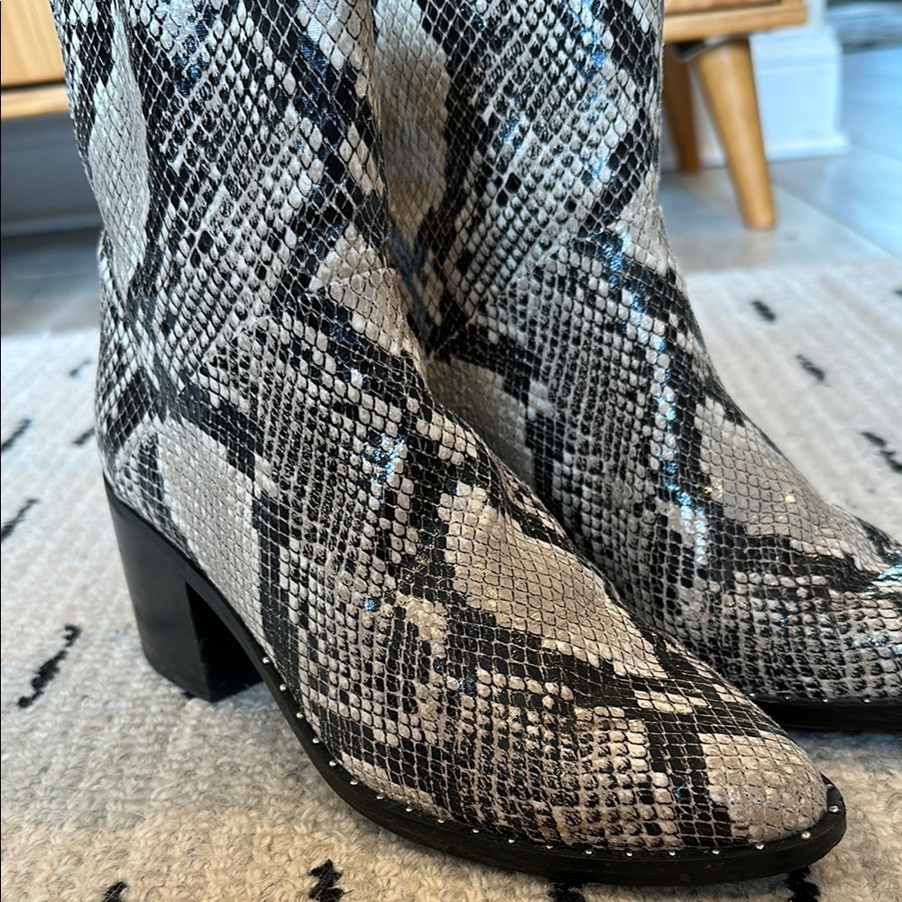 Snakeskin Patterned Women's Boots
